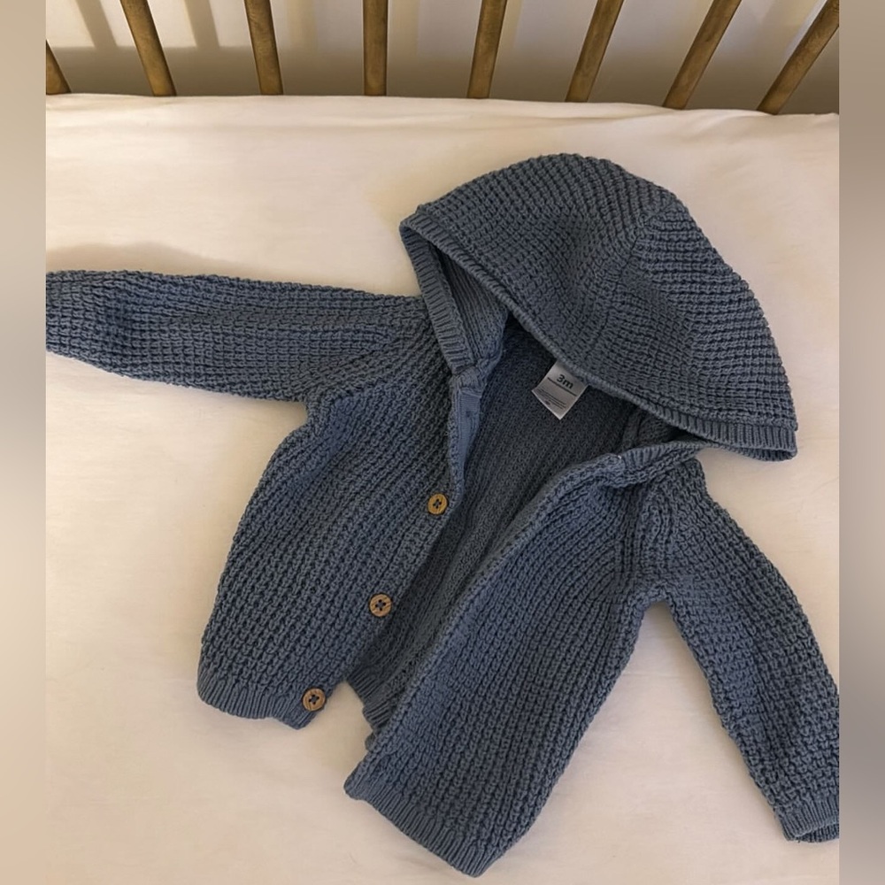 Carters knitted sweater hoodie with wood buttons 3m